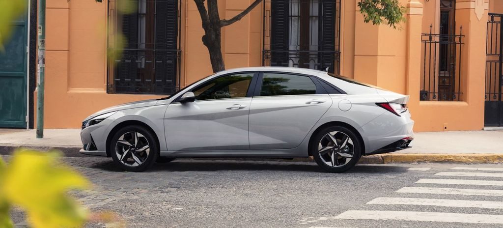 Hyundai elantra 7 поколения