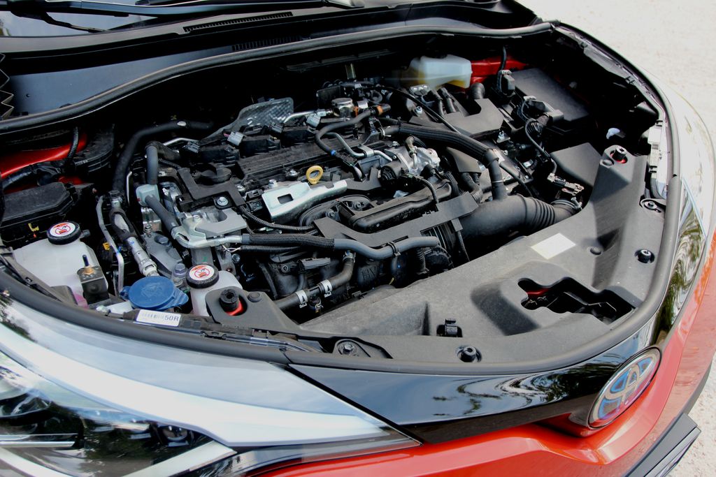 Toyota CHR 2.0 Hybrid Dynamic Force 184 KM eCVT (2020
