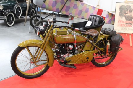 Retro Motor Show Poznań 2022 - Fot. Lesław Sagan