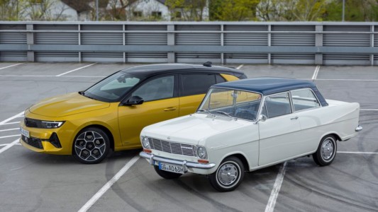 Opel Kadett L (1963) i Opel Astra Hybrid (2022)