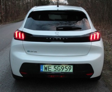 Peugeot e208 - fot. Lesław Sagan