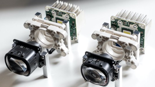 Wewnętrzna budowa jednostki świetlnej