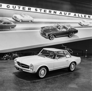 Mercedes-Benz 230 SL „Pagode“ (W 113).