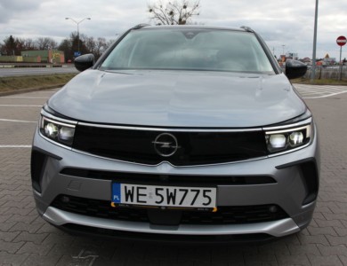 Opel Grandland 1.6 Turbo 224 KM A8 Plug-in-Hybrid - Fot. Lesław Sagan