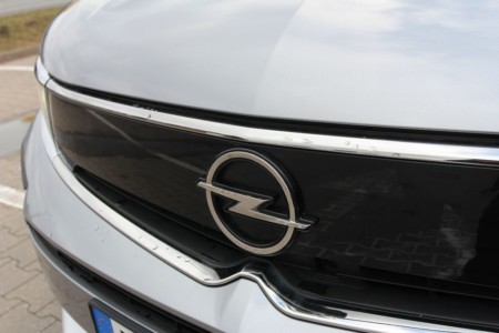 Opel Grandland 1.6 Turbo 224 KM A8 Plug-in-Hybrid - Fot. Lesław Sagan