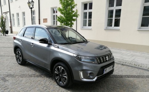 Suzuki Vitara 1.5 SH 2WD AGS Elegance - fot. Lesław Sagan