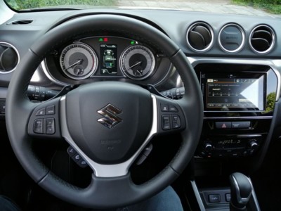 Suzuki Vitara 1.5 SH 2WD AGS Elegance - fot. Lesław Sagan