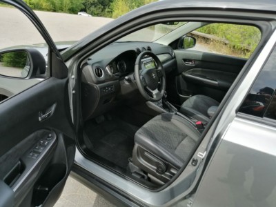 Suzuki Vitara 1.5 SH 2WD AGS Elegance - fot. Lesław Sagan