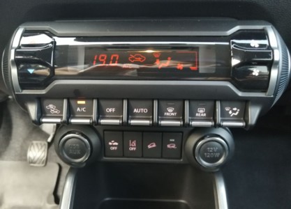 Suzuki Ignis 1.2 DualJet mild Hybrid 4WD 5MT Elegance - fot. Lesław Sagan