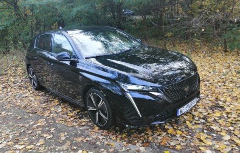 Peugeot 308 GT PureTech 130 EAT8 - fot. Lesław Sagan