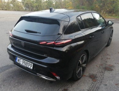 Peugeot 308 GT PureTech 130 EAT8 - fot. Lesław Sagan