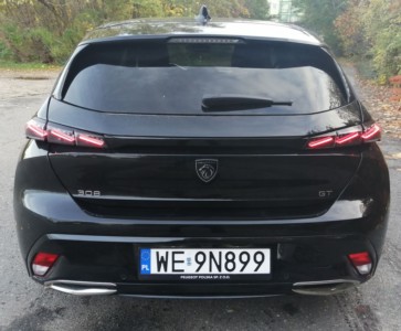 Peugeot 308 GT PureTech 130 EAT8 - fot. Lesław Sagan