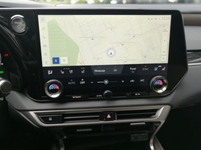 Lexus RX 450h+- fot. Lesław Sagan