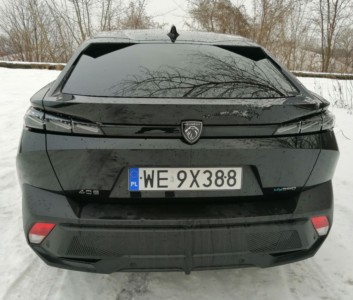Peugeot 408 GT Hybrid 225 KM EAT8 - fot. Lesław Sagan