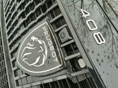 Peugeot 408 GT Hybrid 225 KM EAT8 - fot. Lesław Sagan