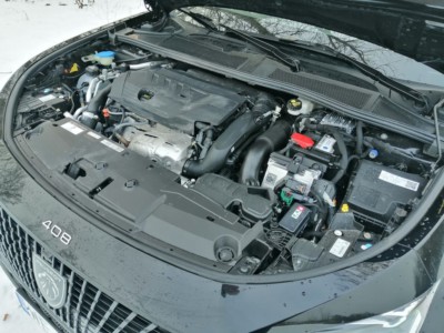 Peugeot 408 GT Hybrid 225 KM EAT8 - fot. Lesław Sagan