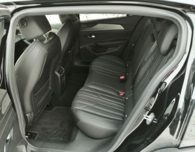 Peugeot 408 GT Hybrid 225 KM EAT8 - fot. Lesław Sagan