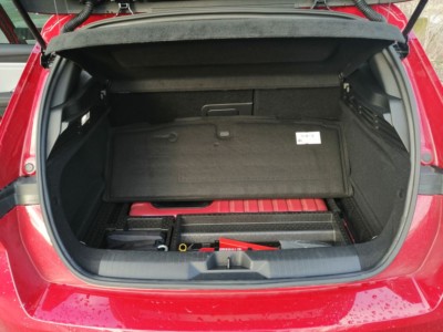 Opel Astra 1.6 Turbo PHEV AT8 -fot. Lesław Sagan