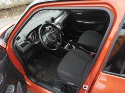 Suzuki Swift 1.2 DualJet mild Hybrid 2WD 5MT Elegance - Fot. Lesław Sagan