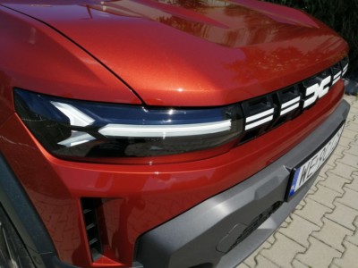 Dacia Duster Journey Hybrid 140 - fot. Lesław Sagan