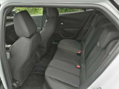 Peugeot 2008 GT PureTech 130 EAT8 - fot. Lesław Sagan